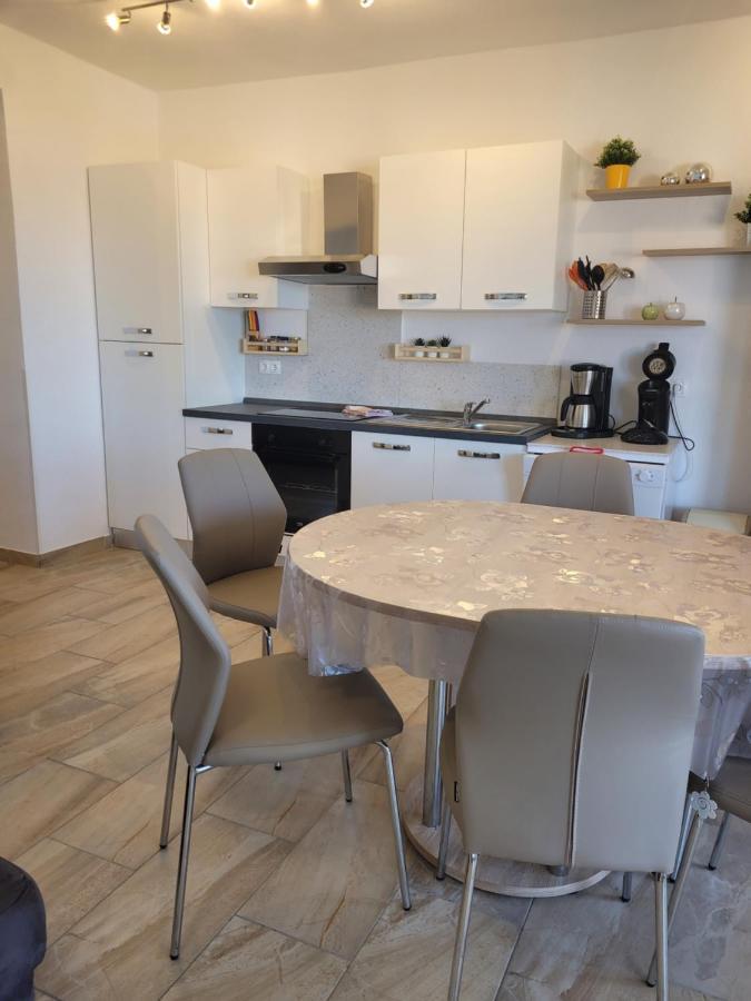 Appartement Baraba Maslenica Exteriör bild