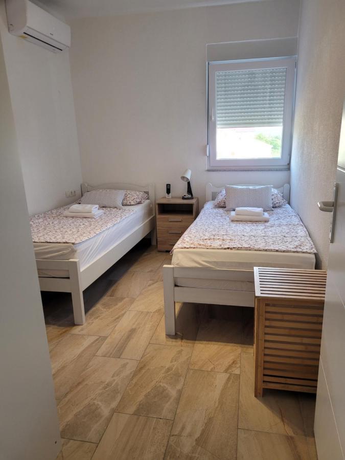 Appartement Baraba Maslenica Exteriör bild